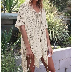 NEVER WORN Swimsuit oversized coverup